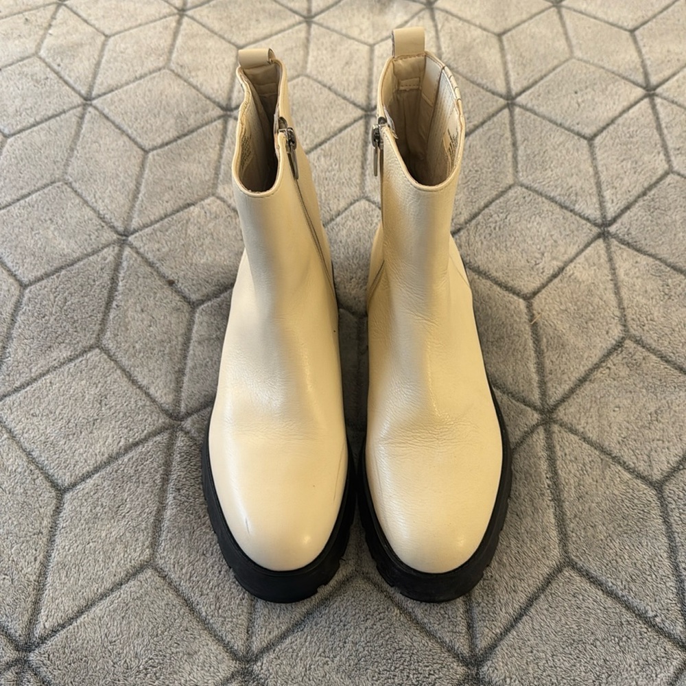 Vince Camuto Neframes Ankle Boots Creamy White Women's Size 8 US / 39 EU